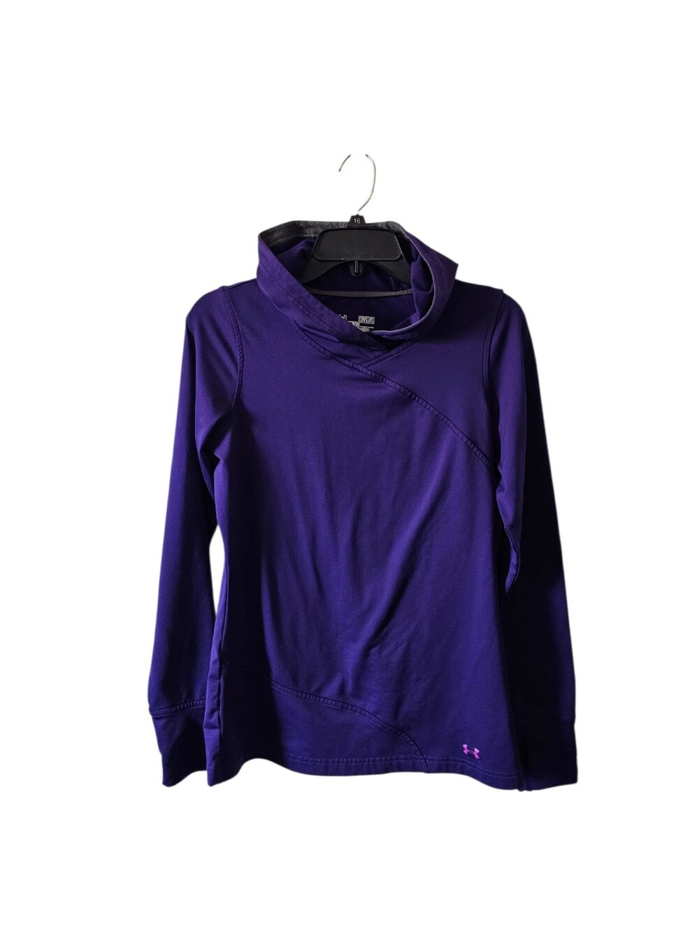 Under Armour ColdGear Sweatshirt Womens Medium Purple Crossover Pullover Fitted